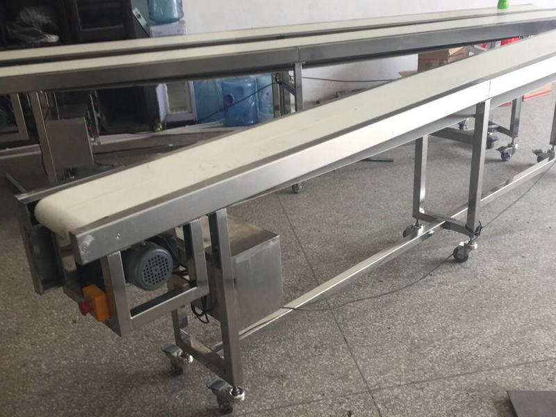 皮带输送机３